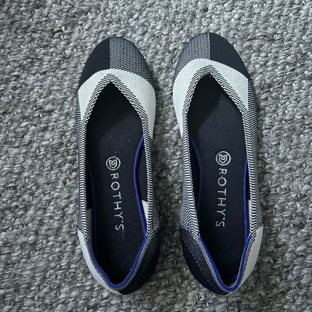 Rothy’s black and white round toe size 9.5